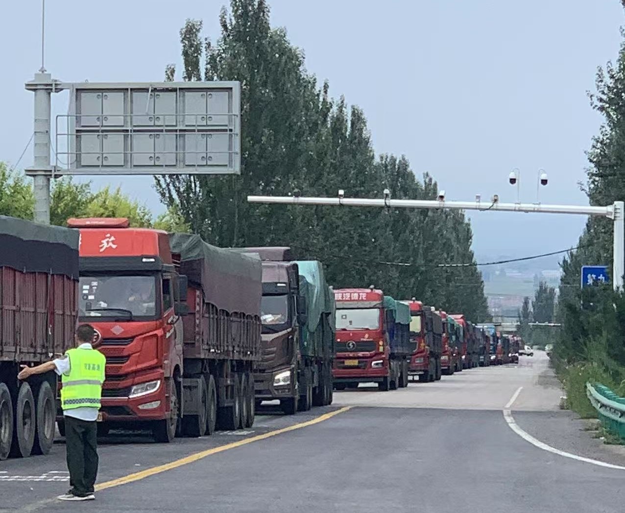 1753940848401374.jpg 0bf491a592d4c26f45582896ecc7b8d8_compress.jpg