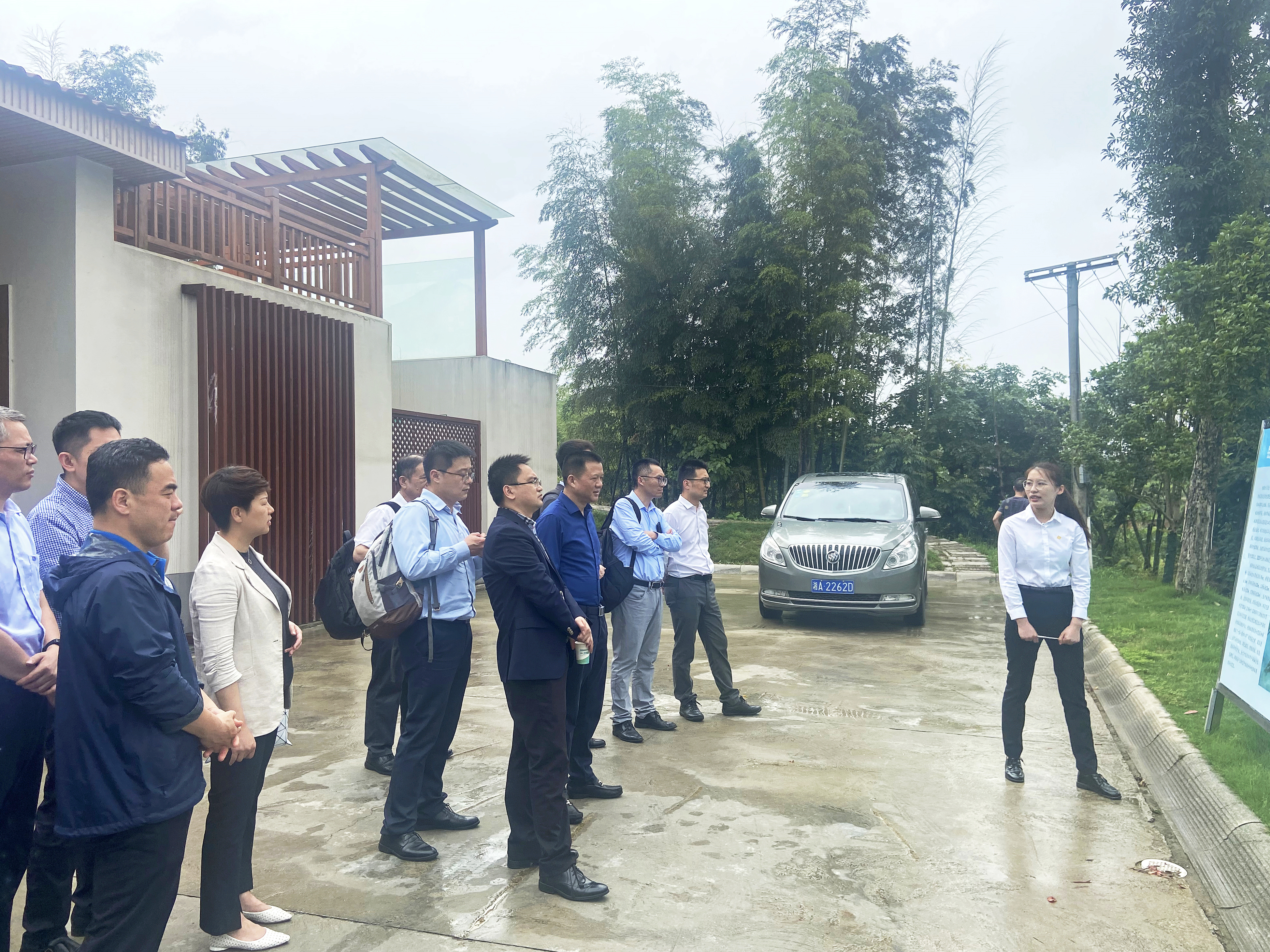 5.13中國遠(yuǎn)洋海運代表團一行赴臨港創(chuàng)新創(chuàng)業(yè)基地.jpg 5.13中國遠(yuǎn)洋海運代表團一行赴臨港創(chuàng)新創(chuàng)業(yè)基地.jpg